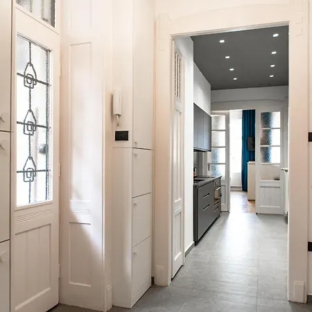 With Parliament View Boedapest