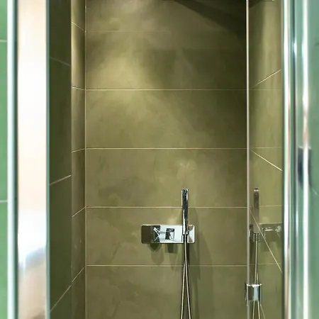 With Parliament View Appartement